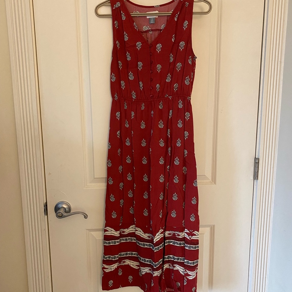 Red and white floral flow maxi dress with button up detail